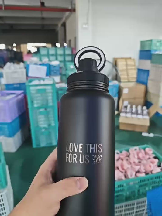 Insulated Stainless Steel Sports Bottle with Magnetic Phone Holder (One Item per Order)